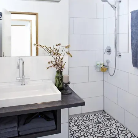 Koenigsschlaf No3 - Grosse Mit Balkon In Der Konstanzer Altstadt Apartment