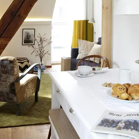 Koenigsschlaf No3 - Grosse Mit Balkon In Der Konstanzer Altstadt Appartement