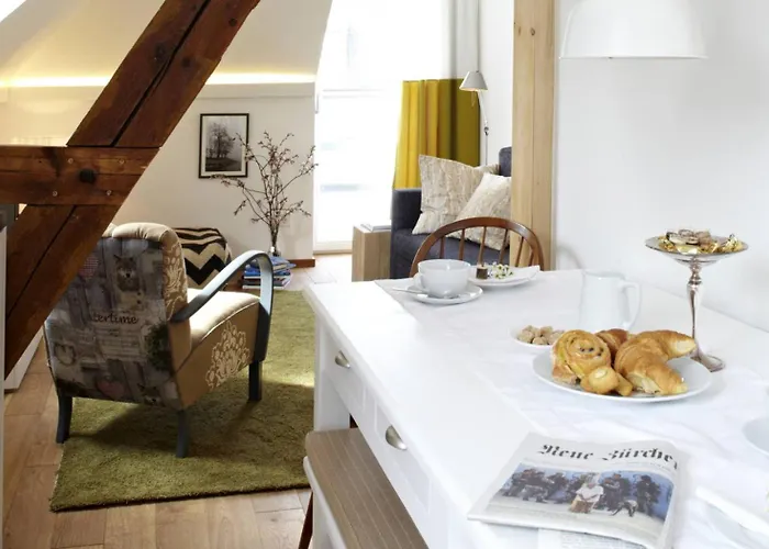 Koenigsschlaf No3 - Grosse Mit Balkon In Der Konstanzer Altstadt Apartment